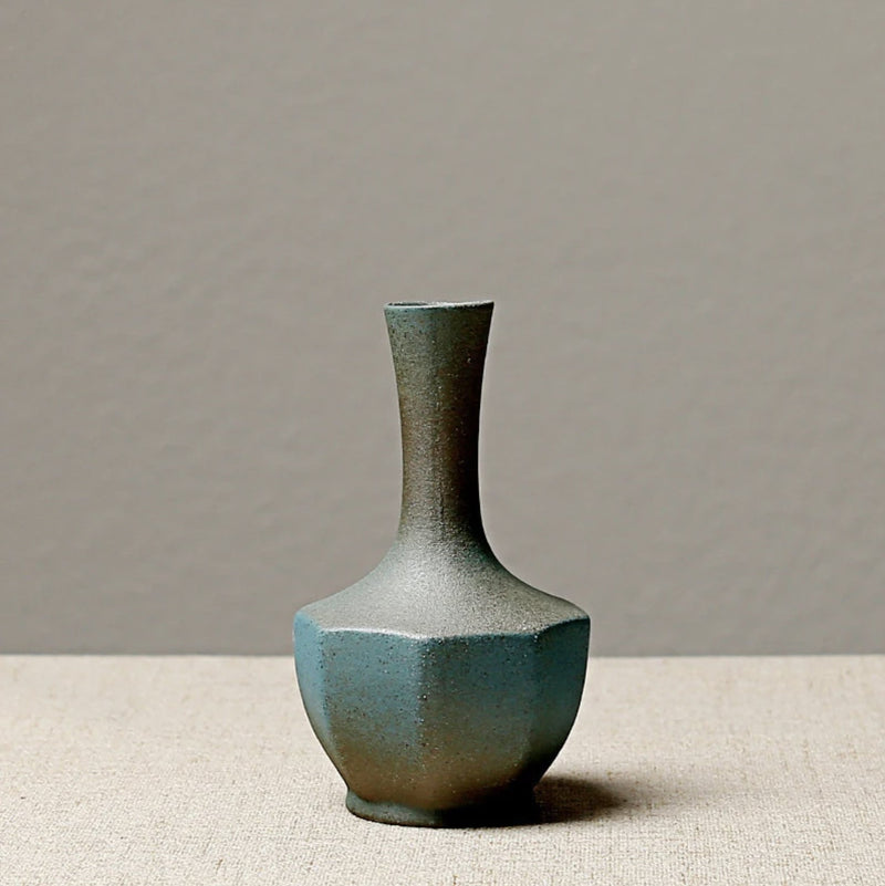 Japanese vase zen