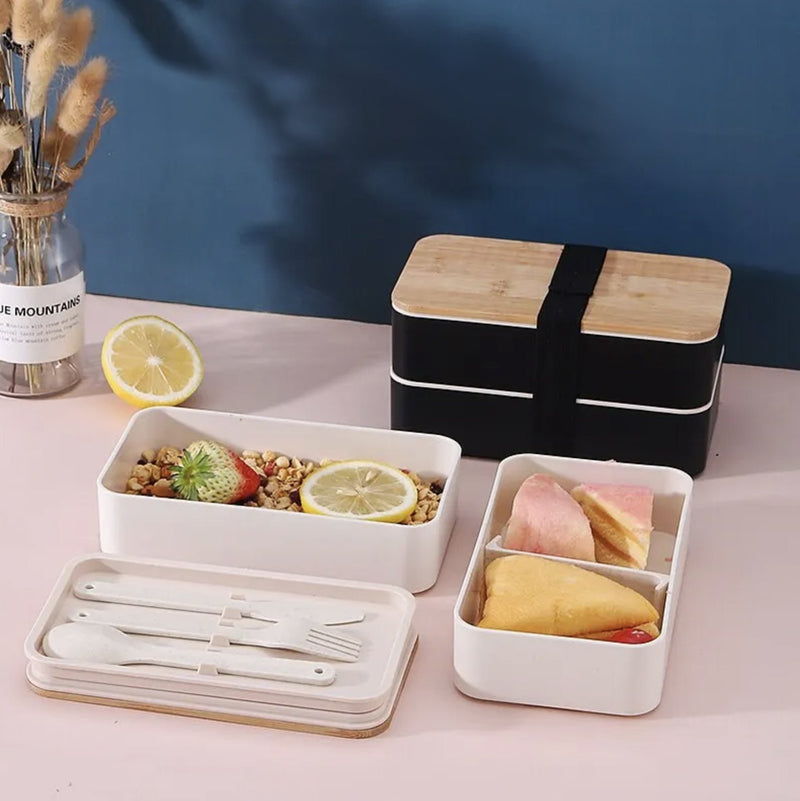 Plastic bento box