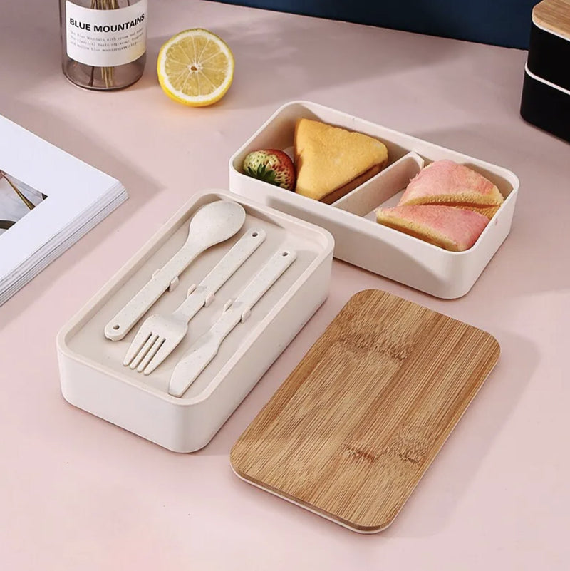 Plastic bento box