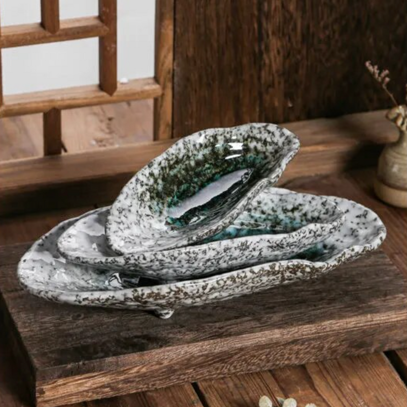 Japanese oyster-shaped plate