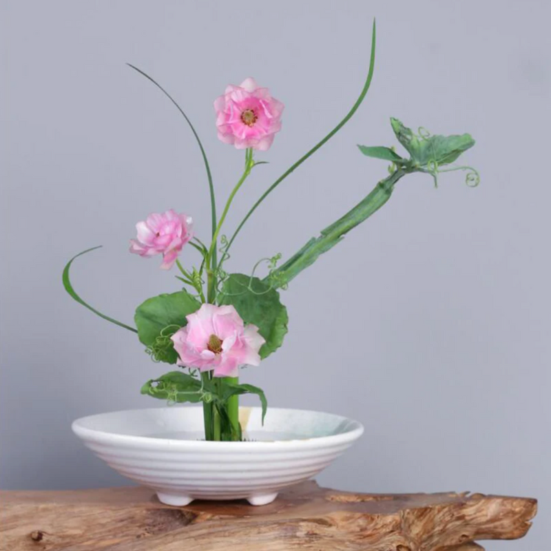 Ikebana vase moribana round white