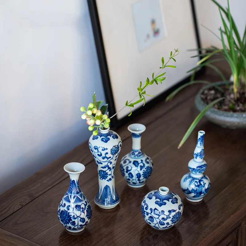 Japanese vase blue and white