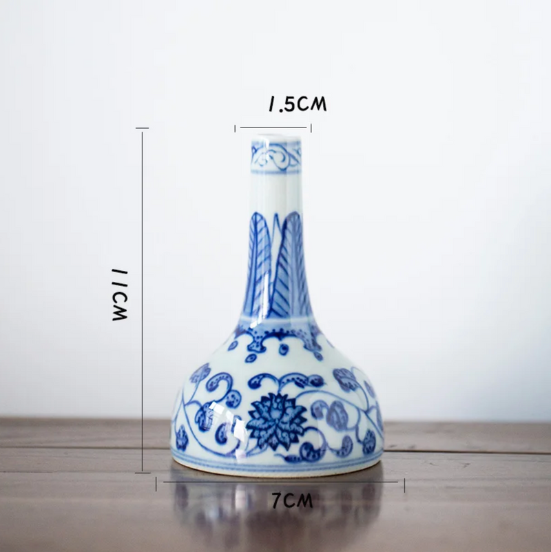 Japanese vase blue and white