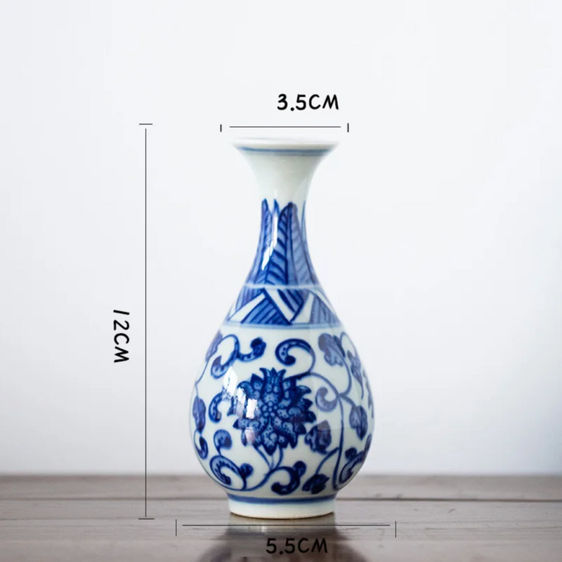 Japanese vase blue and white