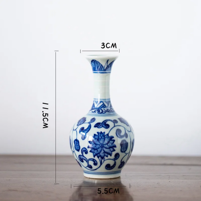 Japanese vase blue and white