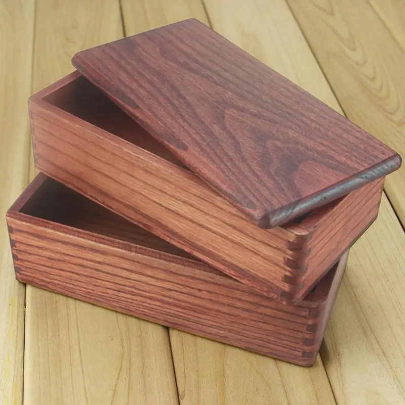 Rectangular wooden bento box with floor