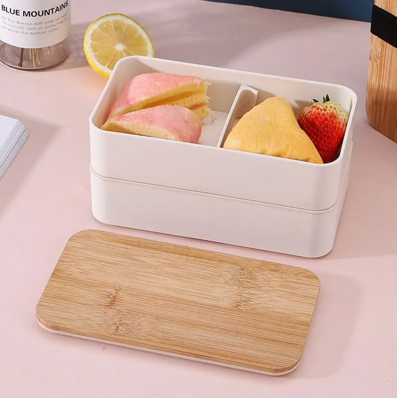 Plastic bento box