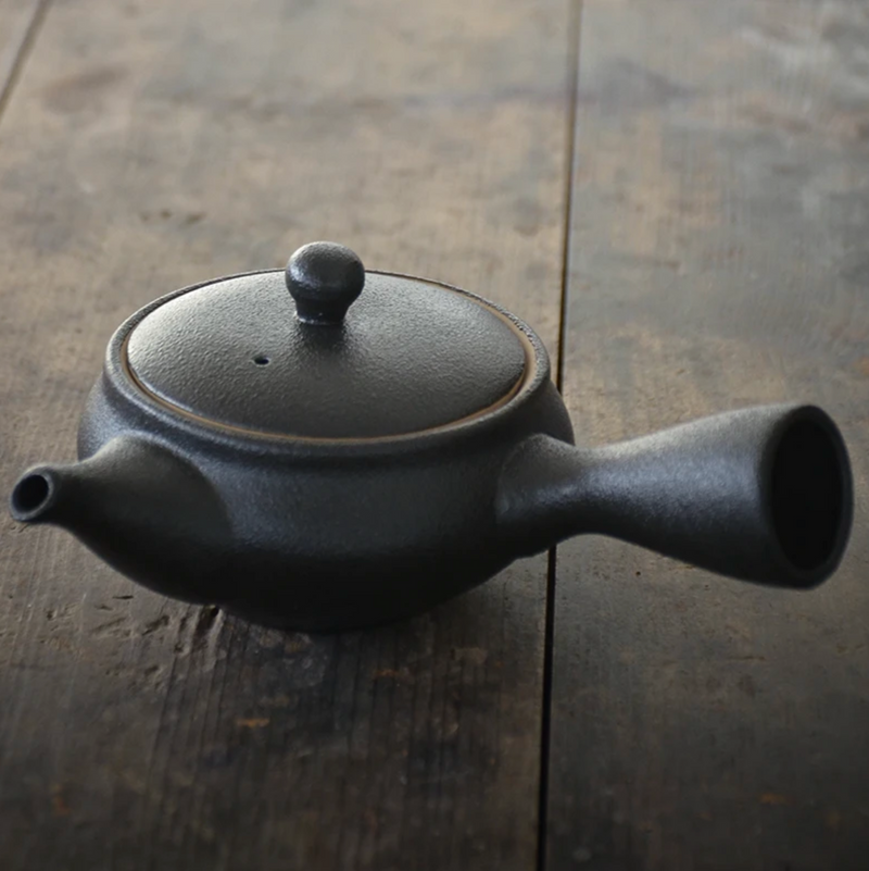 Japanese teapot kyusu round