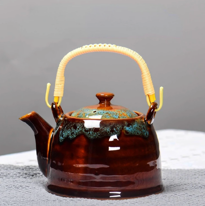 Japanese varnish ceramic teapot