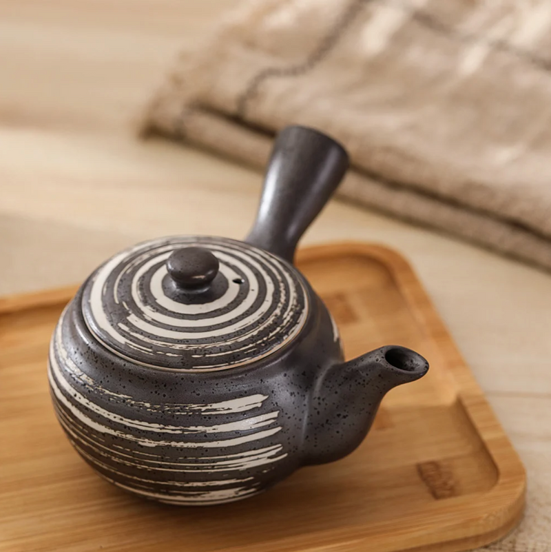 Japanese teapot kyusu black and white