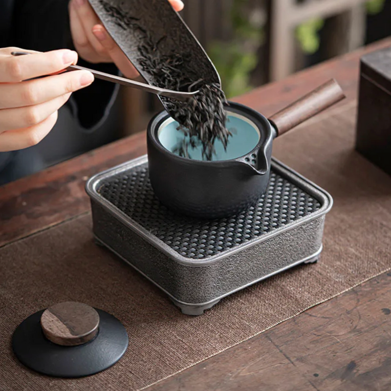 Japanese black kyusu teapot with wooden handle