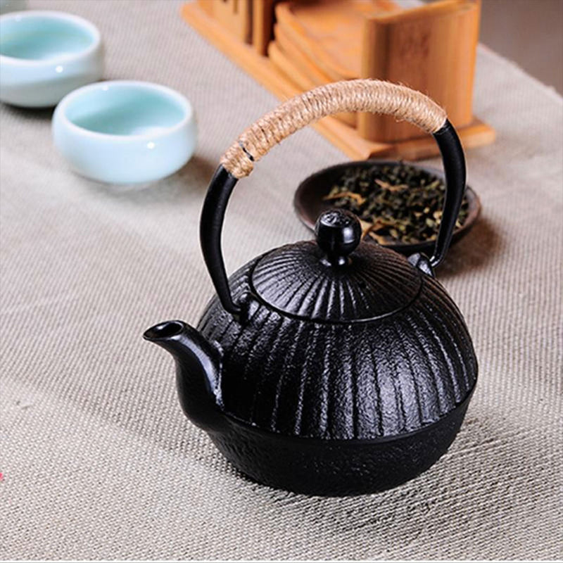 Japanese teapot in round cast iron